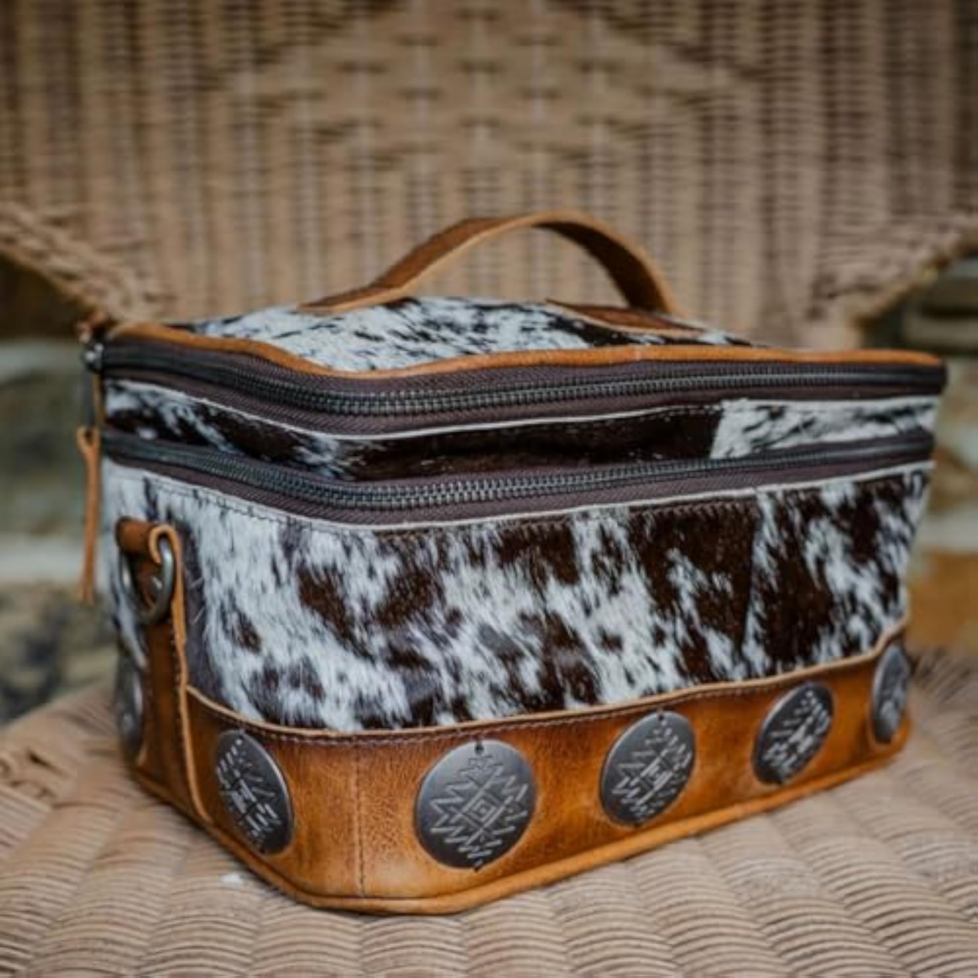 Vaquero Glamour Zip Around Cosmetic Organizer