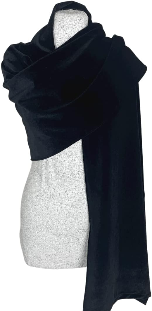 Chal de terciopelo negro para novia y vestido de fiesta