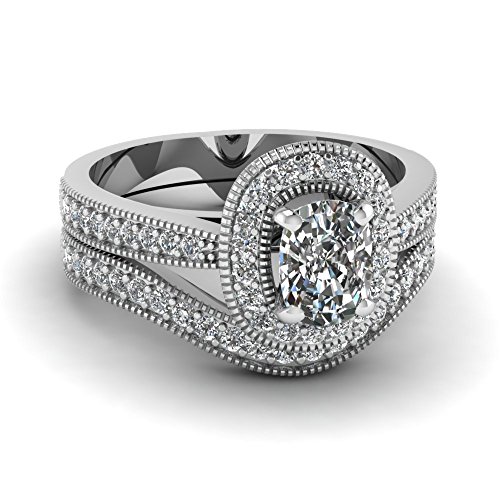 Ensemble d'anneaux de mariage vintage symbole d'un amour éternel et brillant
