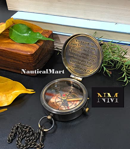 Brújula grabada de latón NauticalMart, 2.5 x 2 pulgadas, portátil, regalo para bautizo y otras ocasiones miniatura 3