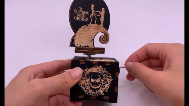Amazon.com: Youtang Halloween Christmas Music Box Hand Crank
