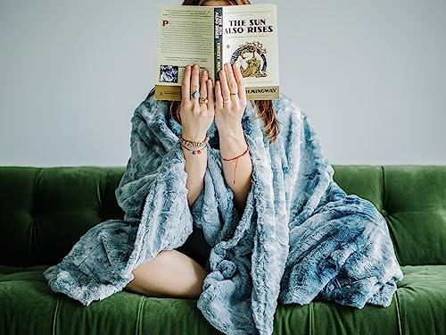 Wolf Creek Blanket Double Soft Luxurious Indulgent Faux Fur Throws - Softest Cozy Reversible Thow Blankets For Sofa, Couch Or Bed. (Arctic Frost 65X50) #TOP2