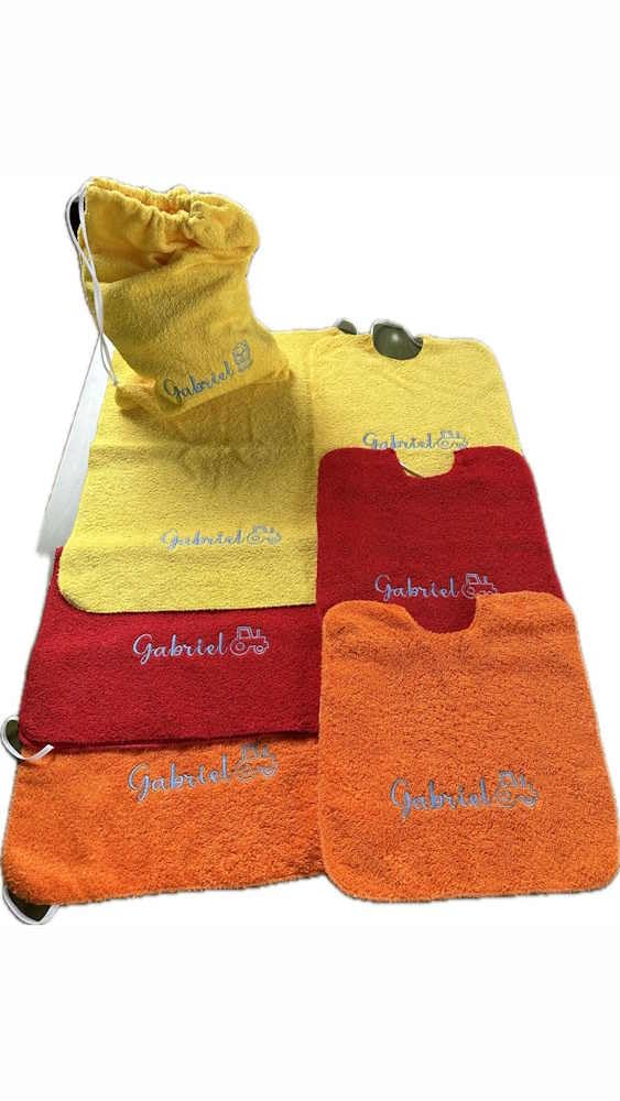 Confezione 5 Bavaglini in spugna Colori Assortiti con elastico, cm 30 x 32 - Sacca cm 30 x 45-1 SALVIETTA IN OMAGGIO per Bambino e Bambina