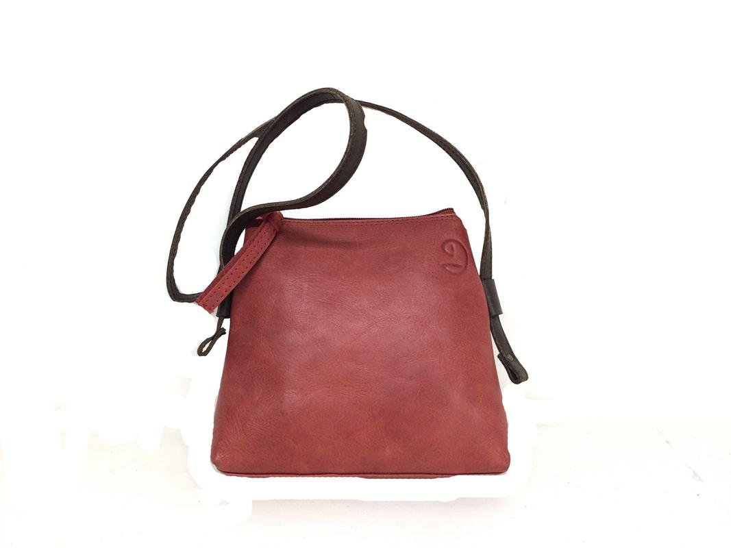 Universe Leather Accessories Women's Casual Red Sling Purse (UNILA-013_Red)