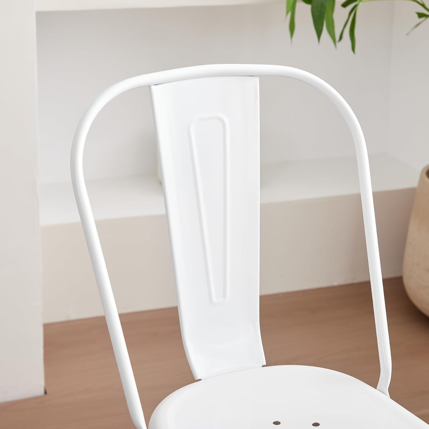 Lot de 4 Chaises de Salle à Manger Empilables en Métal Style Industriel Vintage, Convient pour Une Utilisation Intérieure et Extérieure, Chaise de Jardin, Blanc
