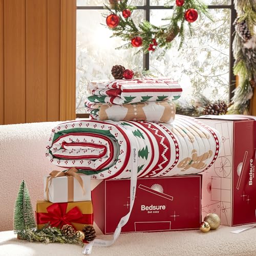 Image of Bedsure Christmas Quilts King Size, Gingerbread Man Comforter Bedding Set