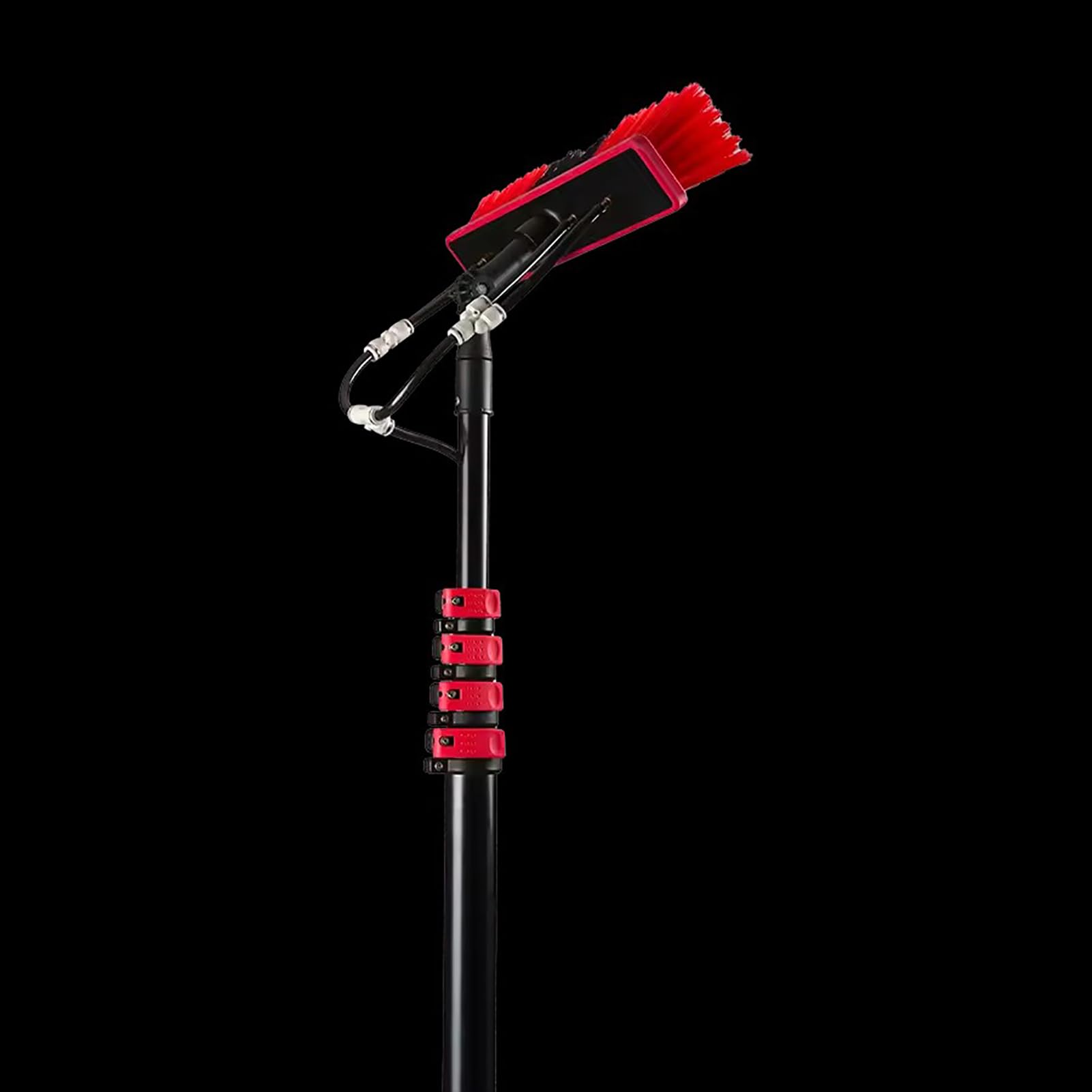 Kit de brosse extensible alimenté par eau pour laver les gouttières
