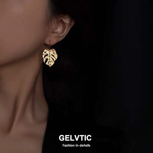 Vista 4 de Aretes de hoja de oro para mujer, ligeros, colgantes de hoja de palma, aretes colgantes de hoja de ginkgo, aretes Monstera colgantes de filigrana