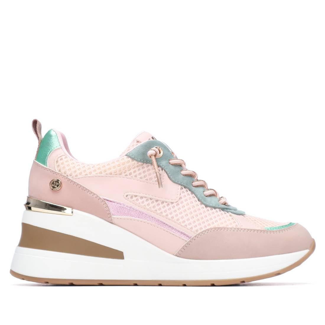XTI - Sneakers Kobiety - Wygodne i wszechstronne obuwie – moda casualowa