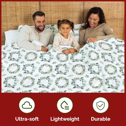 Image of CGK Unlimited Christmas Duvet Cover King Size - 104 x 90, Holiday Wreath