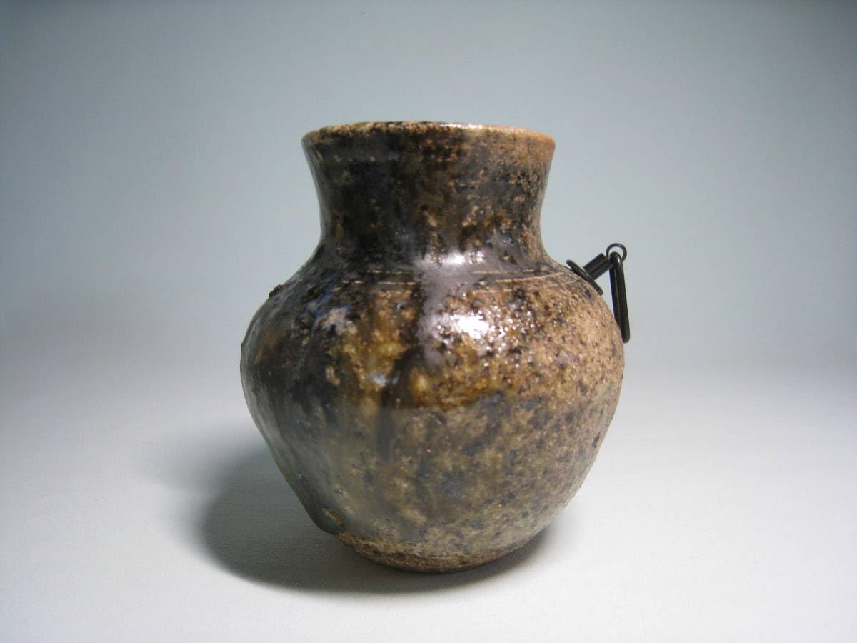 通次阿山作　楽焼　花入　共箱　花瓶 通次阿山作 楽焼 花入 共箱 花瓶 - メルカリ