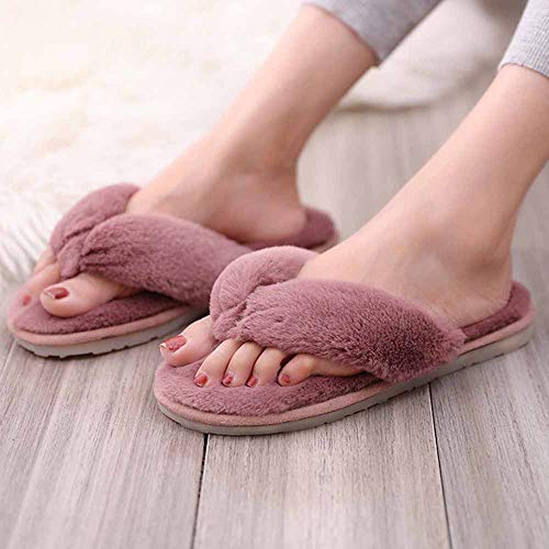 Slippers duveteuses roses pour soulager les pieds froids avec style en hiver