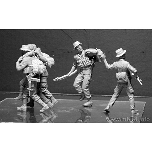 Master Box Head For The Huey! Us Soldiers Vietnam (5) Figure Model Building Kits (1:35 Scale) #TOP4