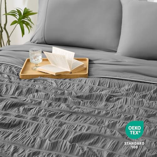 Cozy Bliss Vertical Striped Seersucker Cooling Comforter King Size, Lightweight Airflow Silky Cooling Bedding with Q-Max>0.45 for Bedroom, Home Decor, Hot Sleepers & Night Sweats, Grey 106"×90" by Cozy Bliss - Used condition - Image 6
