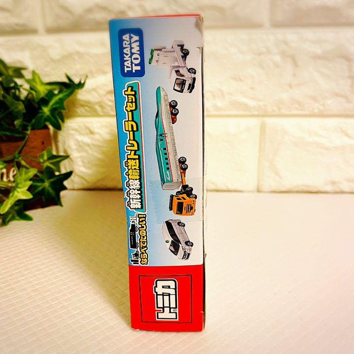 Amazon | トミー トミカ ギフトセット ならべてたのしい！ 新幹線輸送