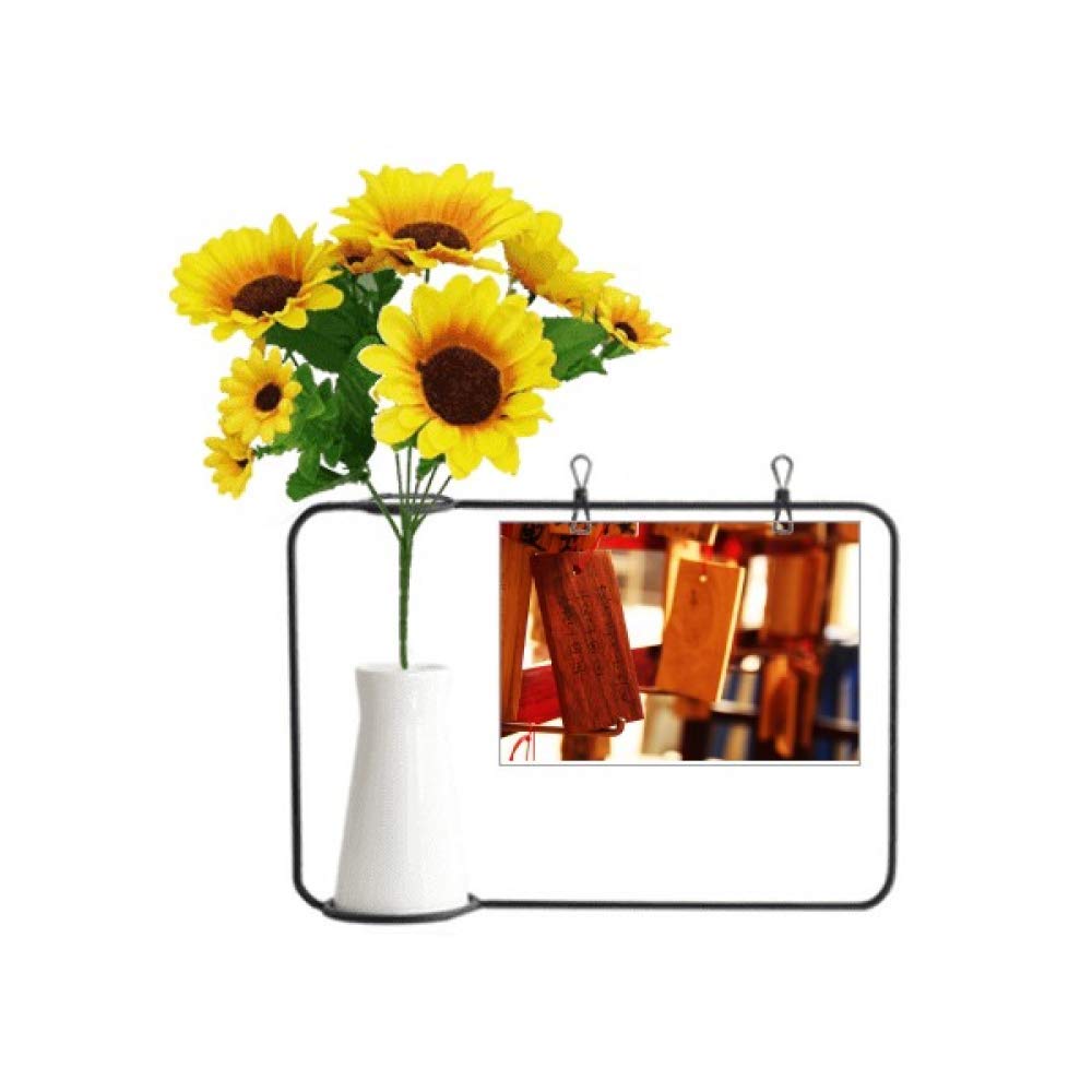 Tournesols artificiels et carte chinoise pour décoration de table festive