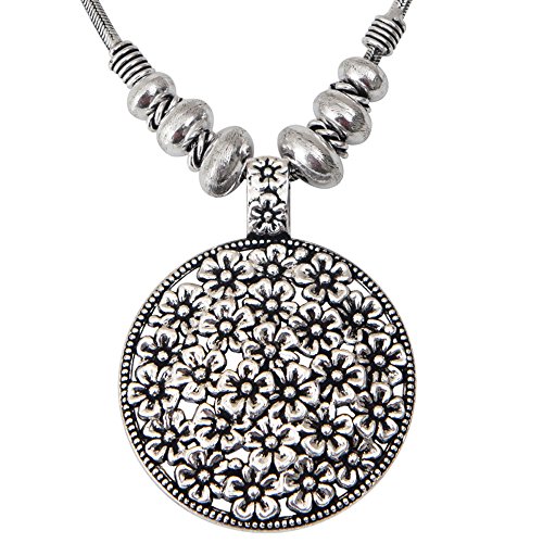 Elegant Silver Pendant with Chain