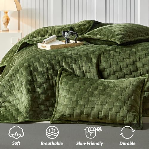 Olive Green Velvet Quilt  - image 3