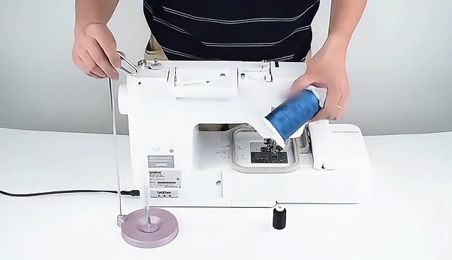Hilo metálico para bordar Simthread 2700 yd Amethyst miniatura 7
