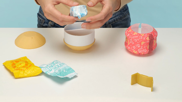 MGA's Miniverse Make It Mini Lifestyle Série 1 – Kit DIY Avec Résine UV, Répliques Miniatures – Cadeau Enfant 8 Ans+ (SURPRISE)