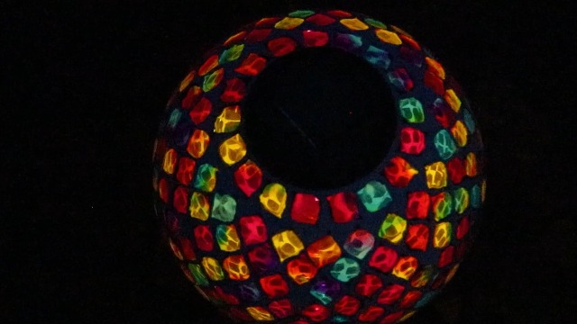 サニーレタスマントルピース Amazon.com : Sunnydaze 10-Inch Solar Gazing Ball for Garden