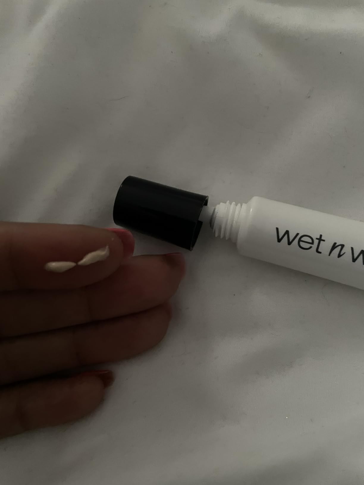 wet n wild Megalast Eyeshadow Primer, lightweight formula, inflused with Vitamin E