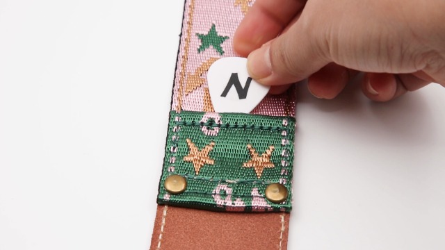 Tracolla Per Chitarra Nefelibata In Pelle E Cachemire - Con Plettri E Accessori - Foto 2