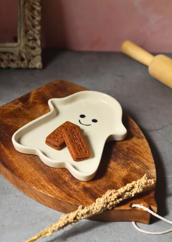 Image of WEAVING HOMES Spooky Ghost Handmade Dessert Plate, Size: 16 * 10 cm Microwave & Dishwahsher Safe (Set of 1)