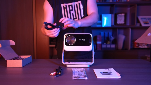 Amazon.com: VOPLLS Projector
