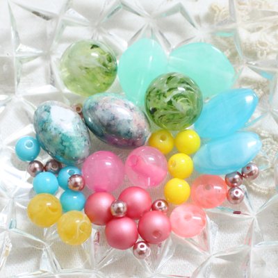 Amazon | ビーズ アソート パック 4シリーズ『Colorful Party Set  