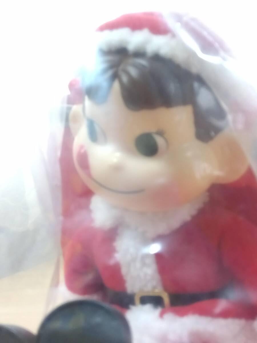 サンタクロース ペコちゃん ポコちゃん ぬいぐるみ : PEKO おすわりペコちゃん サンタ編 クリスマス