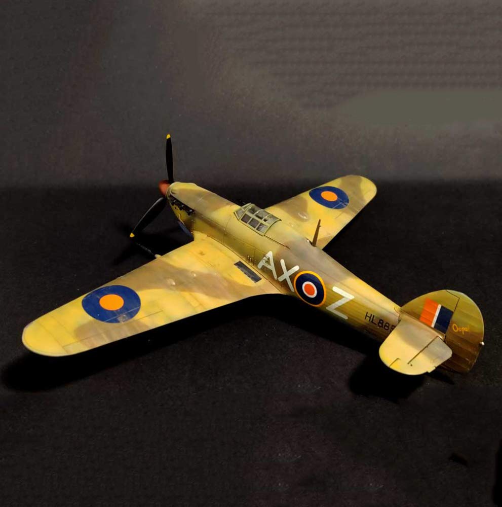 CMO Modellino di Aereo Livery Model Kits, RAF Hurricane MKII C Trop Fighter Plastica Modello in Scala 1:72, Giocattoli e Regali per Adulti, 5.4 X 6.7 Pollici