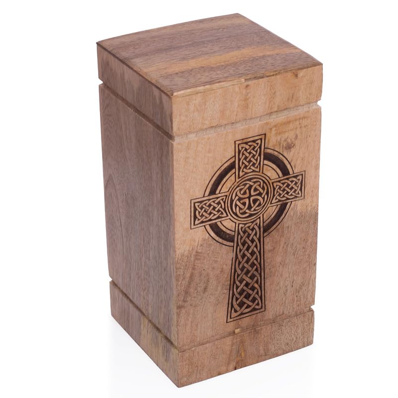 Urne funéraire en bois gravée main : un coffret souvenir d'exception