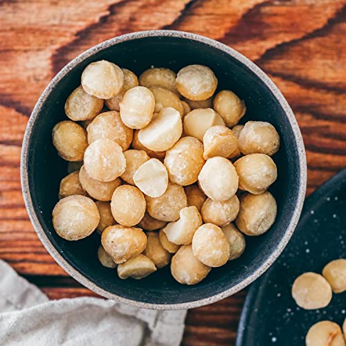 Seeberger Macadamias geröstet & gesalzen: Feinstens veredelte Macadamianüsse - schonend geröstet mit feiner Salznote - intensiv nussig - geschält, vegan (1 x 125 g)