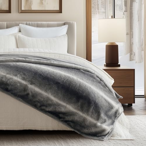 Image of EVERGRACEHOME Ultra Soft Luxury Fluffy Mink Faux Fur Throw Blanket, Thick Warm Fall Winter Blankets for Bed, Couch, Cozy Plush Reversible Blanket for Chair, Sofa (Ombre Silver Onyx, 60 inchx80 inch)