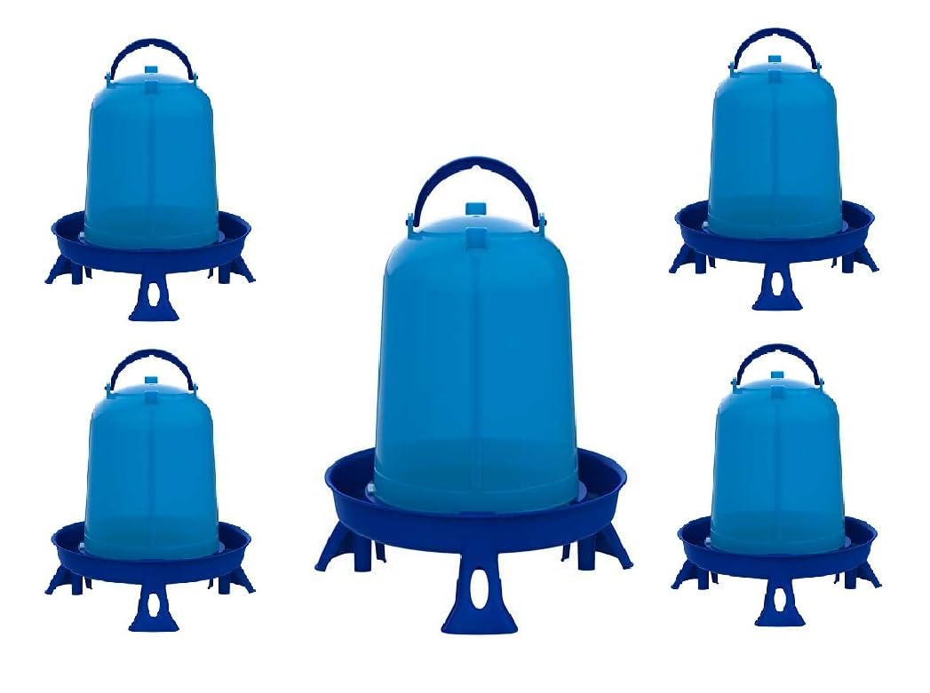 Suinga Pack de 5 Bebederos para Gallinas 8 Litros | Bebedero Portátil para Aves de Corral | 32x37 cm | Plástico Resistente | Ideal para Terreno o Colgar | Con Patas | Azul