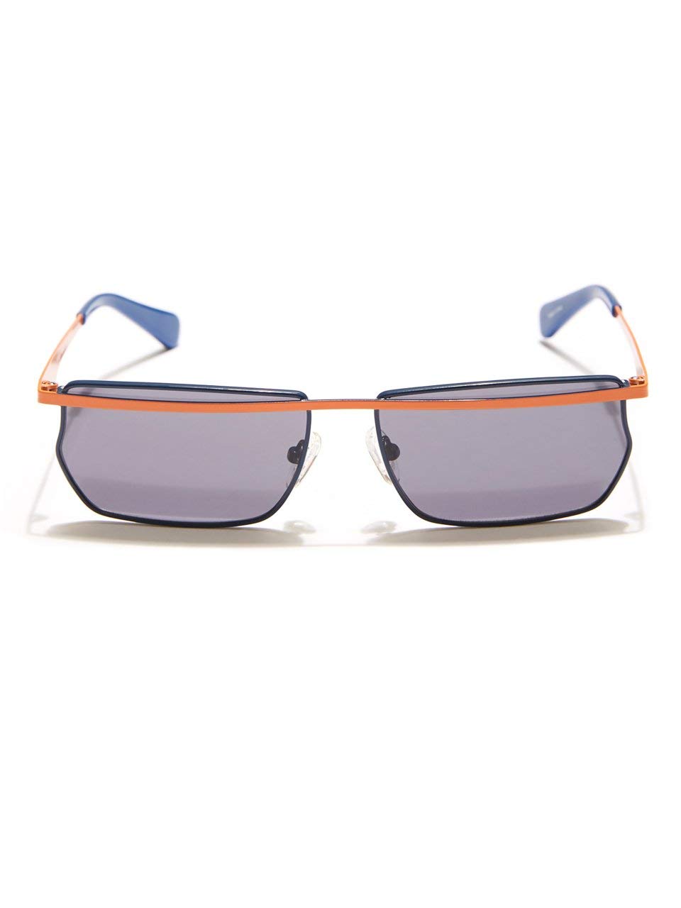 GUESSGU8208