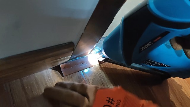 2 in 1 Nail Gun with 1/5'' Narrow Crown Staples and 18G