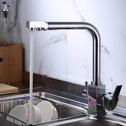 Robinet d'évier de cuisine pour une cuisine de ferme moderne