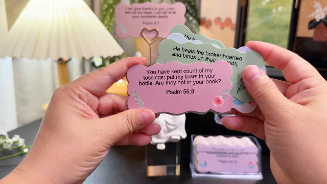 Estatua de Ángel con 50 Cartas de Versículos Bíblicos miniatura 7