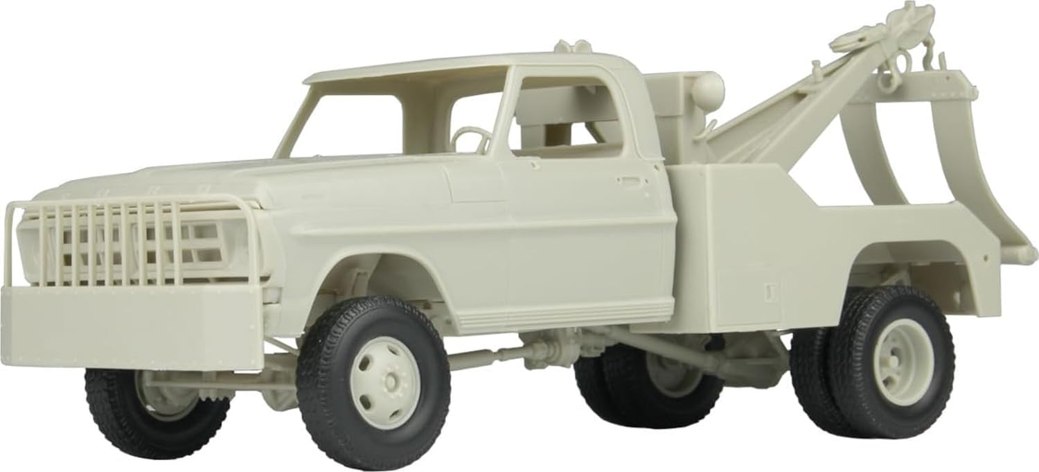 Moebius Models Molded Color Moebius Model 1/25 1972 Ford F-350 Wrecker 4X4 High Side Plastic Model Moe2598 (Automotive)