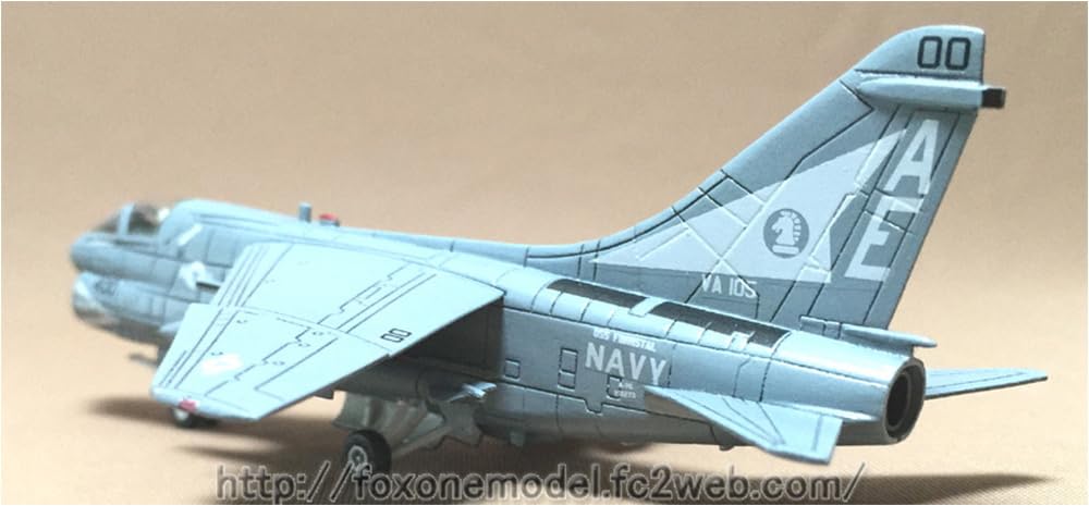 Amazon | フォックスワンデザイン 1/144 アメリカ A-7E コルセア2