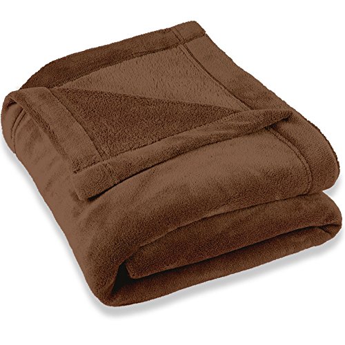 CelinaTex Flauschige Kuscheldecke 150 x 200 cm braun Decke Sofa warm Wohndecke weich Mikrofaser Fleece Oeko-TEX Montreal