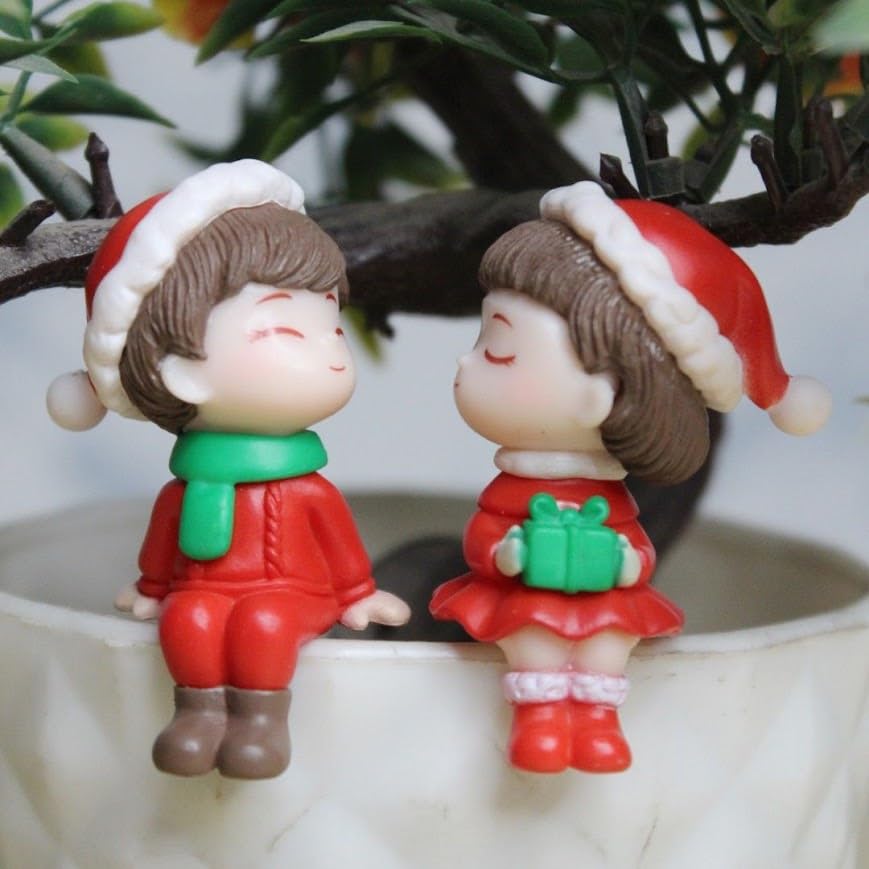 Image of Miniature Christmas Couple Figurines, Adorable PVC Decoration for Miniature Garden, Dollhouse Accessory & Holiday Gifting Cute Xmas Decor Collectible