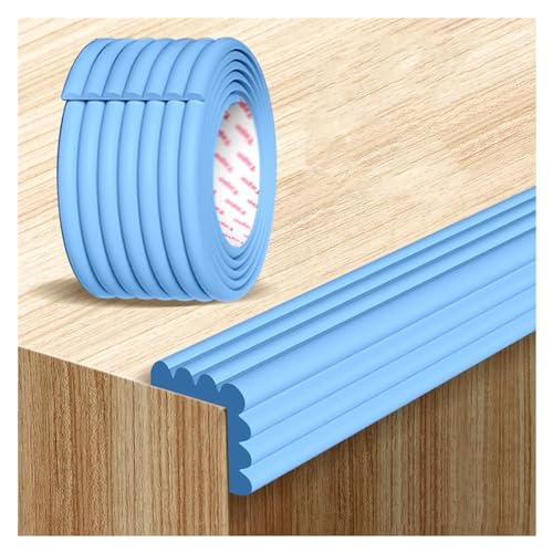 Protections d'angle bleues pour sécuriser la table basse du salon - 2