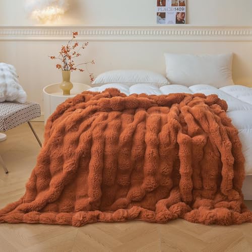 LIFEREVO Fluffy Faux Rabbit Fur Single Throw Plush Fuzzy Bubble Blanket for Couch Sofa Soft Furry Bed Blanket Home Decor Shaggy Lap Throw for Bedroom Living Room Office 130x150 cm Burnt Orange