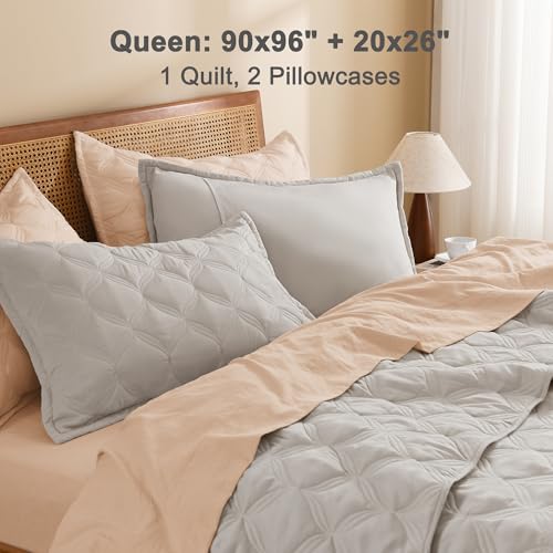 Image of Litanika Queen Quilt Bedding Set, Linen Summer Lightweight Soft Comforter Bedspreads & Coverlets, Boho Farmhouse Bedding Cover Bed Decor All Season, 3 Pieces (1 Quilt, 2 Pillowcases)