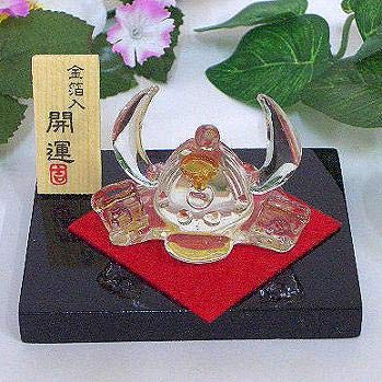 Amazon | 兜飾り 置物 縁起物 (ガラス製 端午の節句 金兜) 手作り