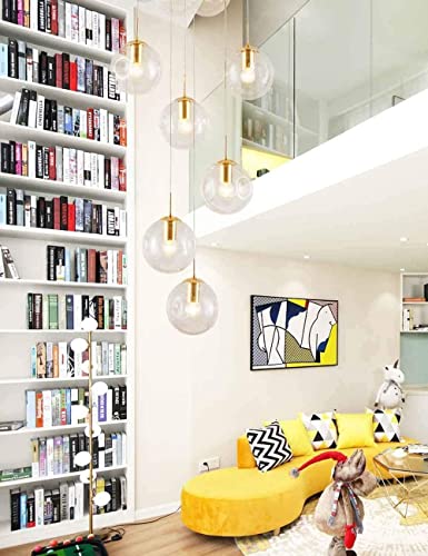 Suspension pour grand escalier de villa avec 10 globes de verre clair