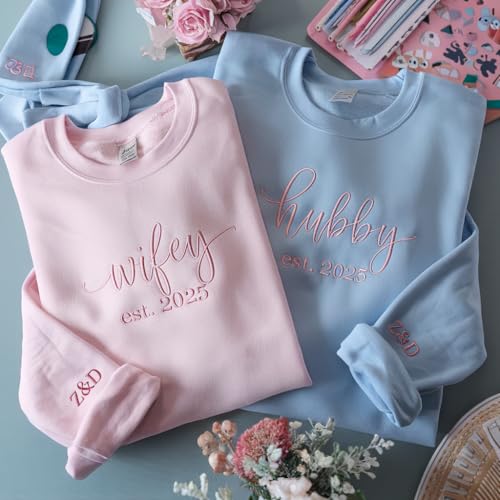 Custom Wifey & Hubby Embroidered Sweatshirt, Newlywed Honeymoon Outfit, Personalized Matching Couple Hoodie, Date On Sleeve, Engagement Clothings, Matching Wedding Party Gift, Bride Groom Gift, White2